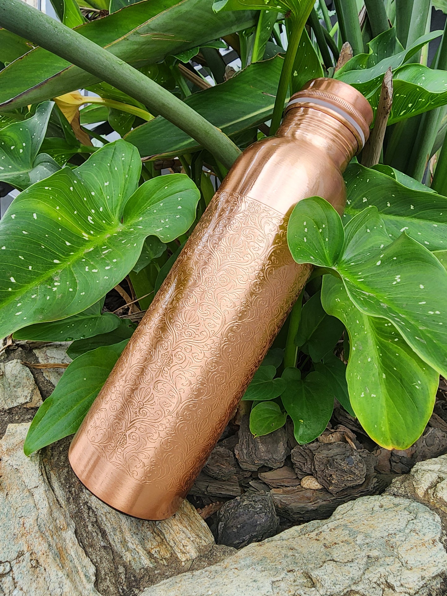 Embossed Copper Bottle (900 ml)