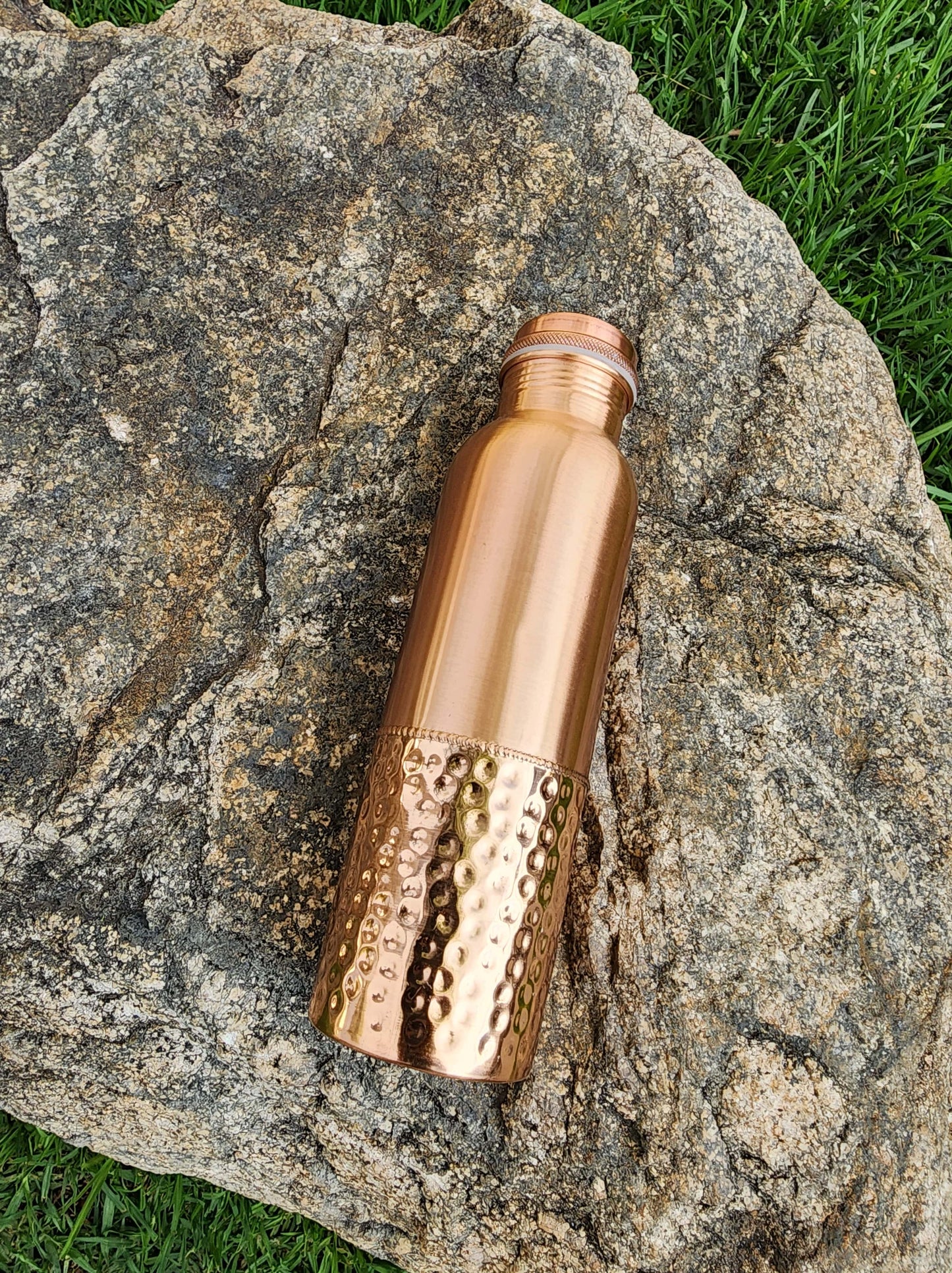 Two-Tone Copper Water Bottle (900 ml)